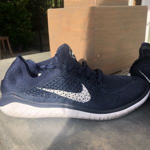 Nike flyknit running shoes